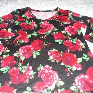 Pioneer Woman Rose Pattern T-shirt Black Red 3/4 Sleeve Stretch -Size small---